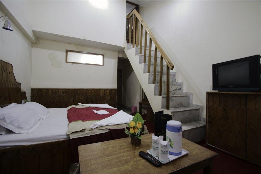 The Shivalik Hotell Manāli Exteriör bild